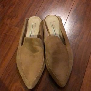 Kristin Cavalari Chinese Laundry Suede Camel flats